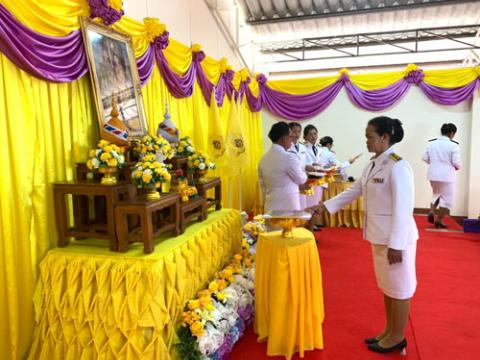 พิธีรับพรราชทานพระบรมฉายาลักษณ์ พรบาทสมเด็จพระเจ้าอยู่หัวและสมเด