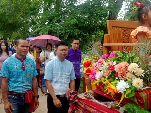 สืบสานประเพณี แห่เทียน ถวายเทียนพรรษา ประจำปี 2568