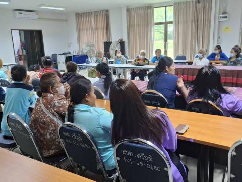 โครงการอบรมให้ความรู้เรื่องการพัฒนาสตรีและครอบครัว
